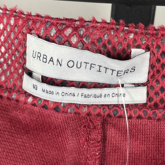 NEW Urban Outfitters Pants Womens 10 red black snake animal straight leg boho - Picture 4 of 10